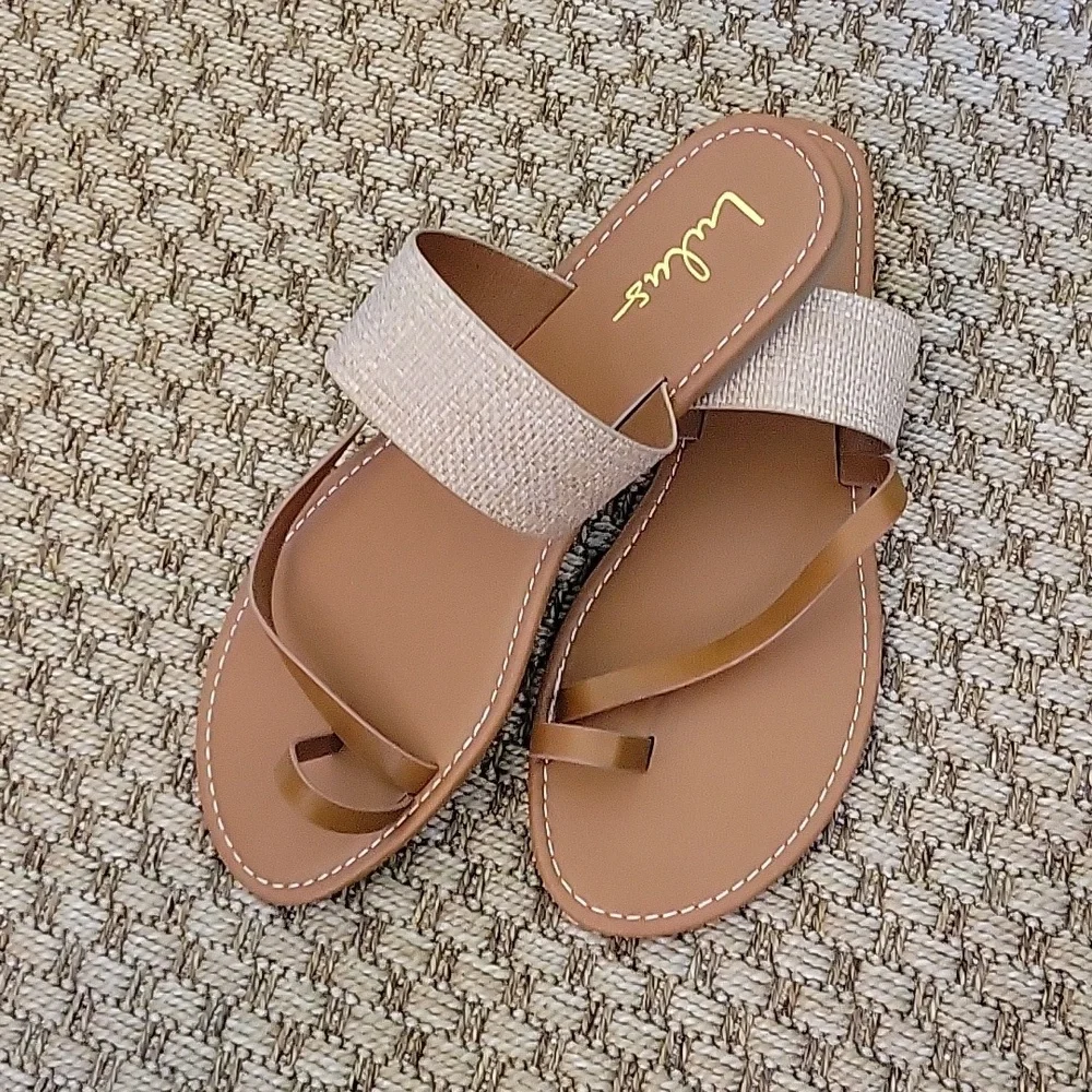 Sandals - Picture 2 of 5